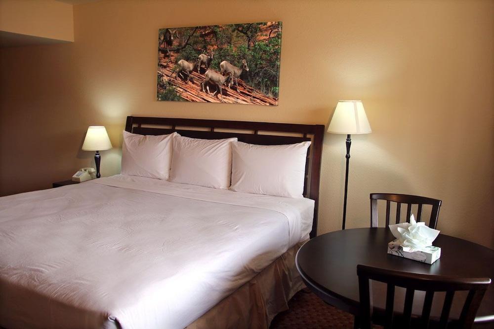 The Inn At St. George Bagian luar foto