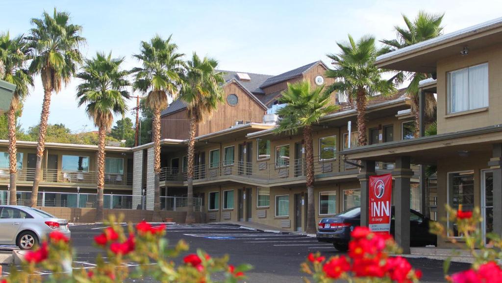 The Inn At St. George Bagian luar foto